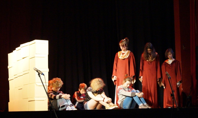 i_mazowiecki_festiwal_teatrow_szkolnych__grojec_04__kwiecien_2013.jpg