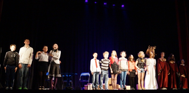 i_mazowiecki_festiwal_teatrow_szkolnych__grojec_06__kwiecien_2013.jpg