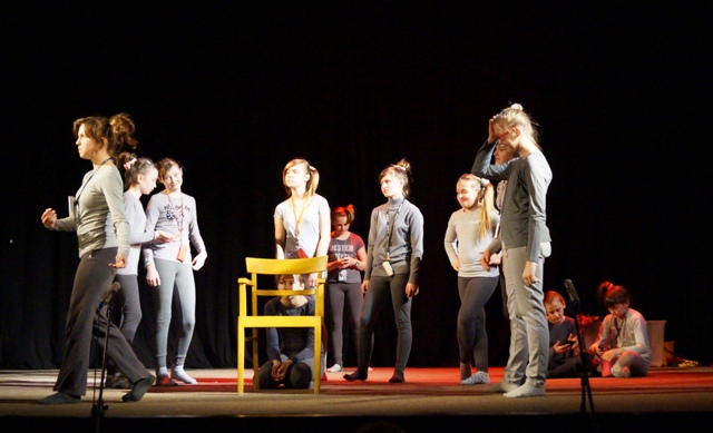 i_mazowiecki_festiwal_teatrow_szkolnych__grojec_07__kwiecien_2013.jpg