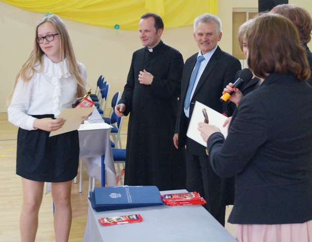 iv_festiwal_piosenki_religijnej__kruszew_24__maj_2013.jpg