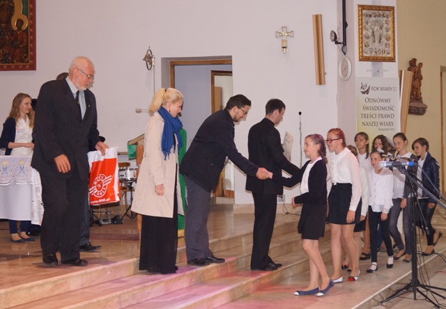 xiv_festiwal_piesni_sakralnej__grojec_15__maj_2013.jpg