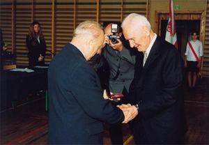 medal_hon_oby.jpg [300x208]