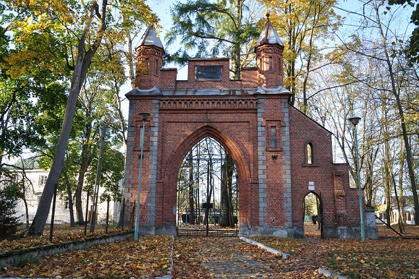brama_wjazdowajpg [606x404]