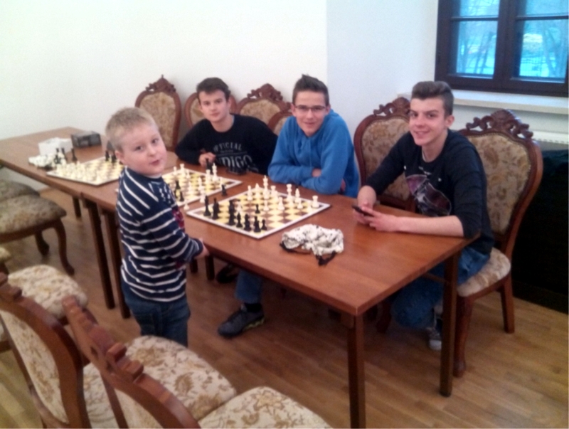 Szymek Żurek, Dawid Szcześniak i koledzy na treningu 27.04.2016r.