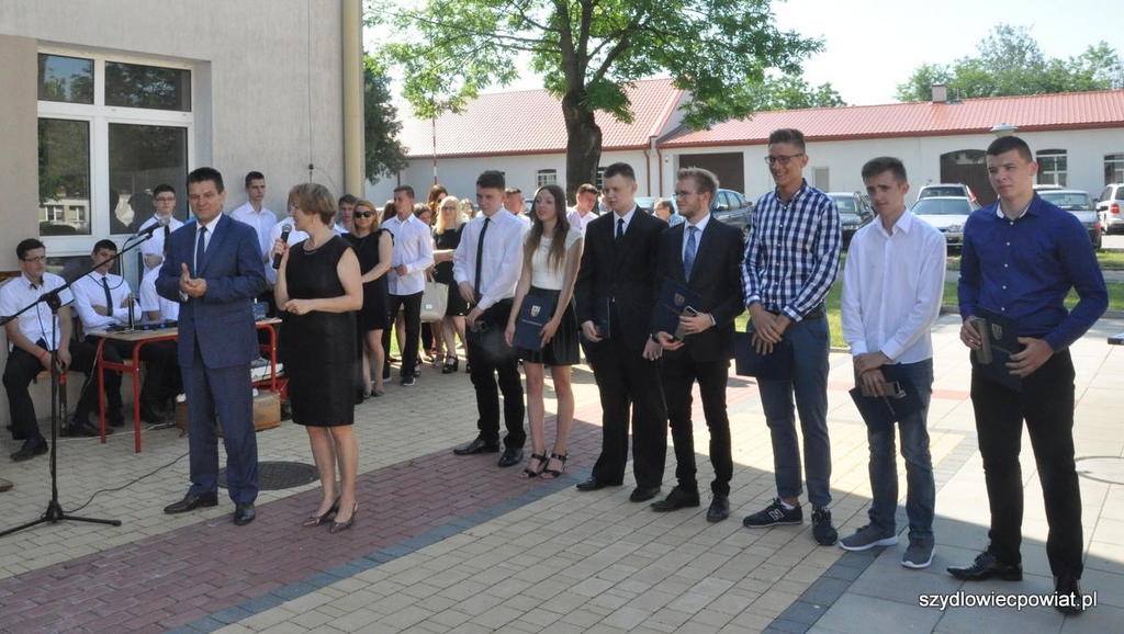 Stypendyści ZS im. KOP.jpg