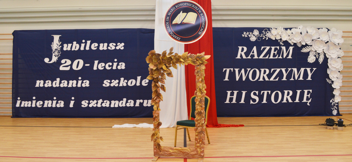 Ścianka z opisem Jubileuszu 20-lecia...