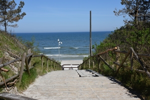 Wejście na plażę w Białogórze [300x200]