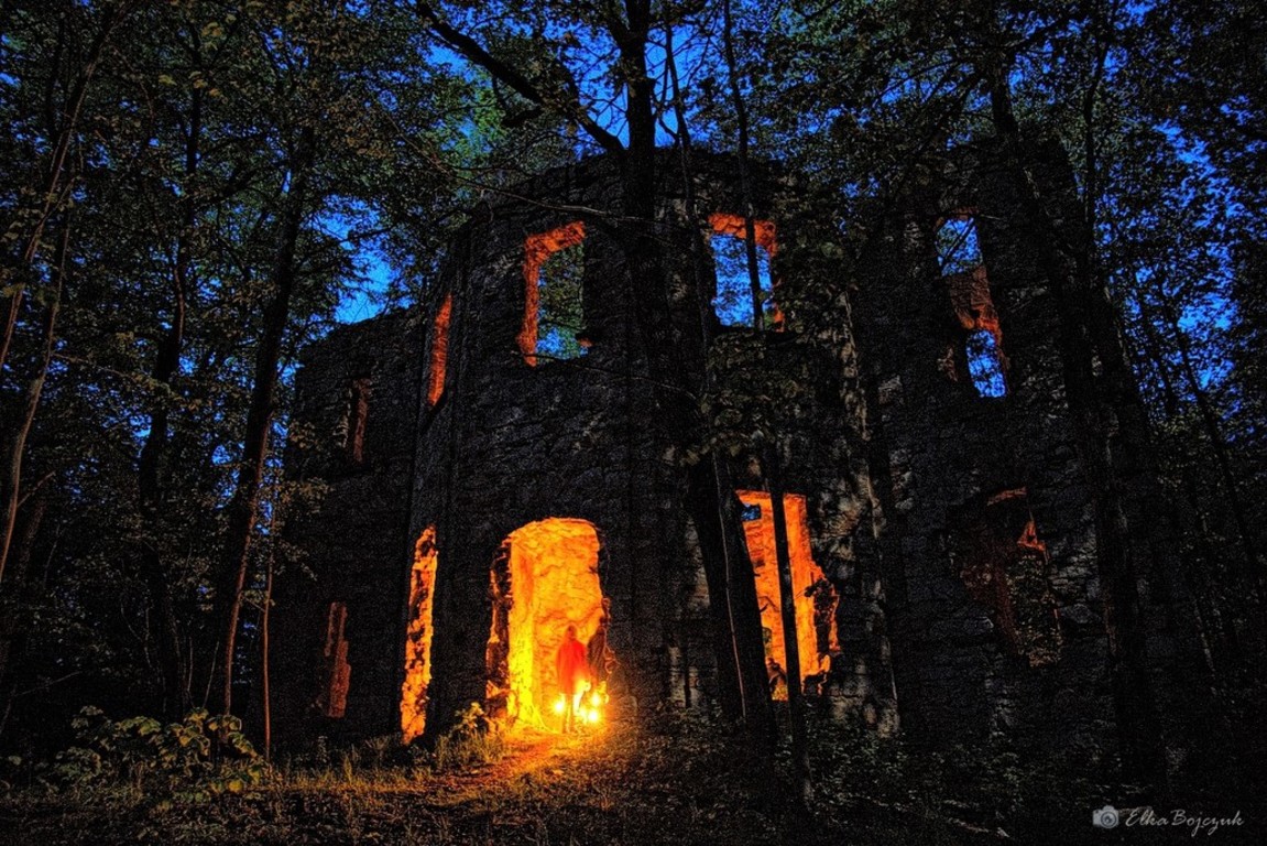 Nocne zwiedzanie w Niwnicach, fot. 1