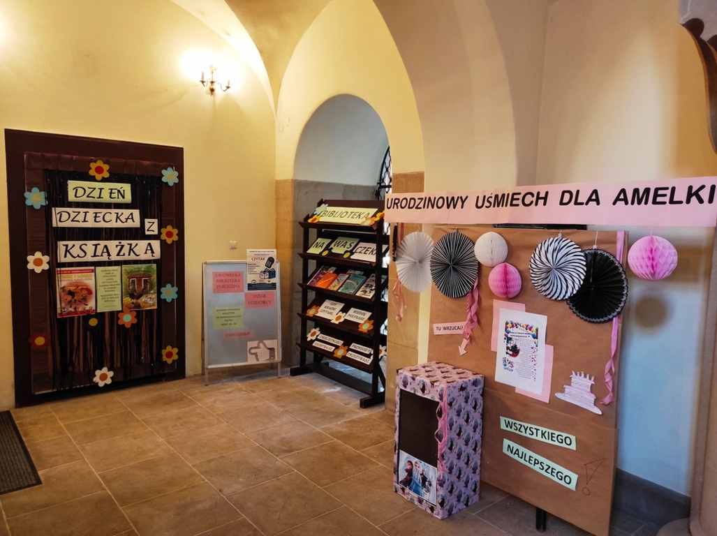 SKRZYNKA POCZTOWA DO AMELKI W BIBLIOTECE DZIECIĘCEJ