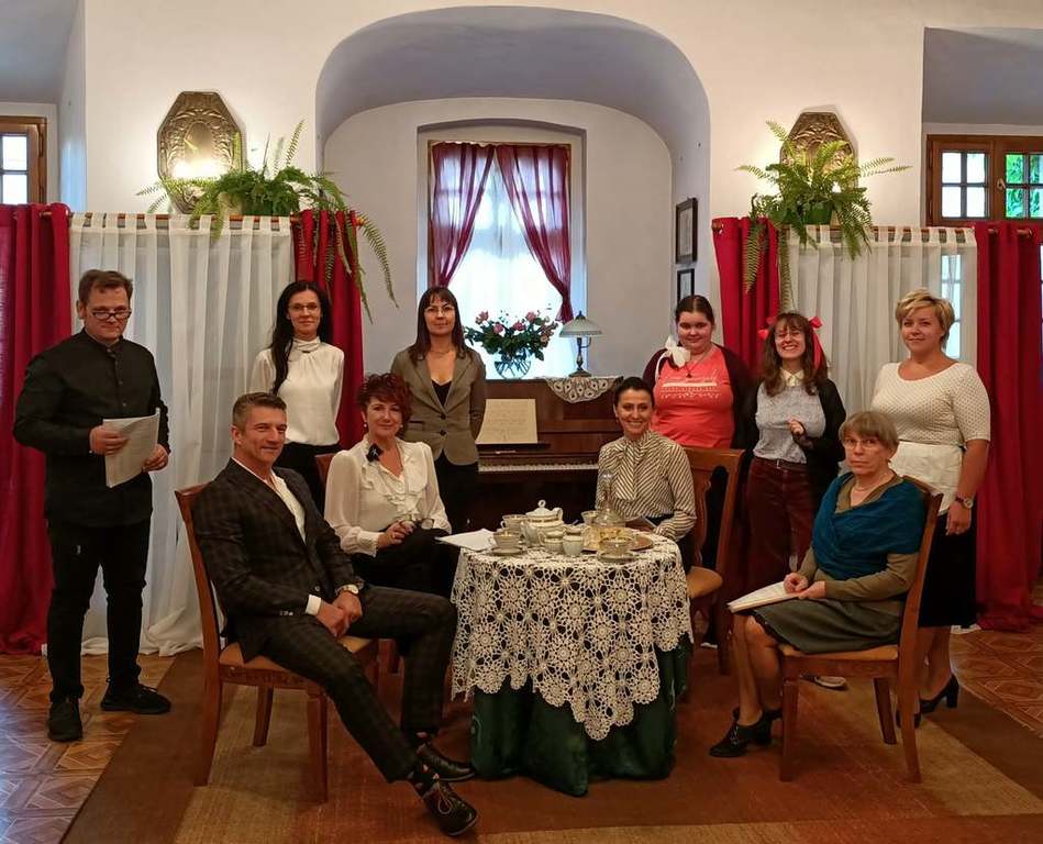 NARODOWE CZYTANIE Z UDZIAŁEM PANI BURMISTRZ