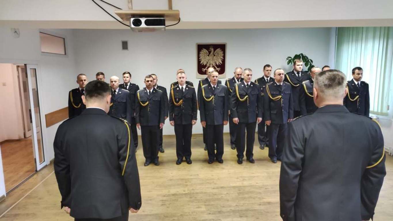 WRĘCZENIE AWANSÓW LWÓWECKIM STRAŻAKOM, a