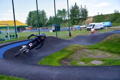 Budowa toru rowerowego „PUMPTRACK” w Rząśniku