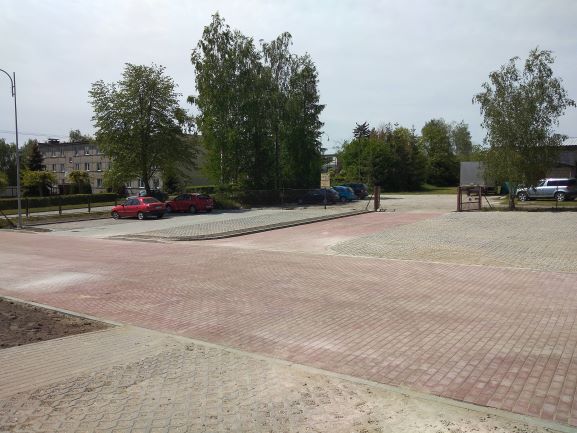 parking_przy_ddp_senior_+_gostycyn.jpg