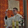 Msza Święta w Kościele Parafialnym, którą odprawił ks. Piotr Sowa.