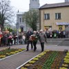Kwiaty pod pomnikiem Tadeusza Kościuszki składa Polskie Stronnictwo Ludowe