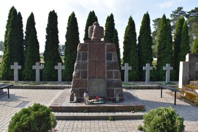 Pomnik Powstańców 1863 r. na cmentarzu rzymskokatolickim w Kołacinku