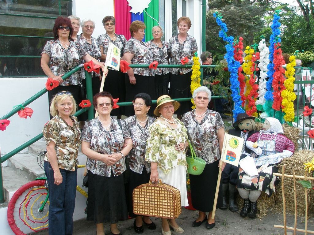 Występ Koła S. D. na konkursie Czar Jesieni w Głownie_ 10 09 2011r (1) (link otworzy duże zdjęcie)