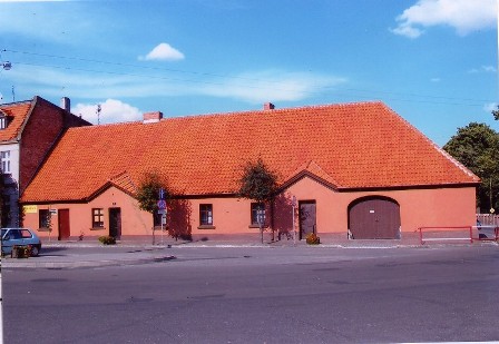 Zajazd Pocztowy z sienią przejazdową.