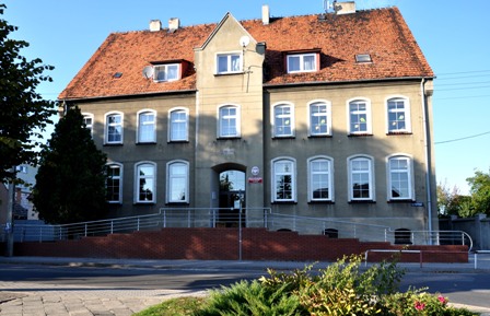 Budynek Szkoły Podstawowej w Dobrzycy.