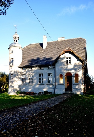 Dwór w Trzebinie.