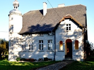 Dwór w Trzebinie.