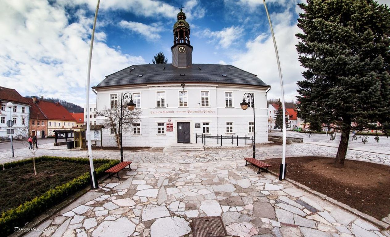 urząd miasta i gminy Wleń (link otworzy duże zdjęcie)