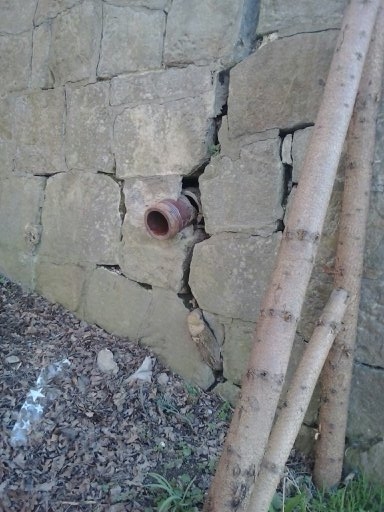 mur_cmentarz_009.jpg