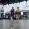 Zdjęcie przedstawia uczestników biegu dożynkowego