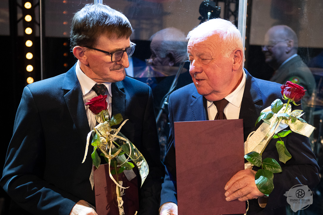 469523683_879775767701719_1624922035175209349_n.jpg [1100x732]