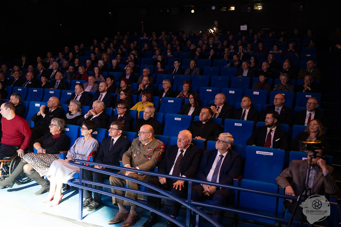 469677687_879775857701710_7170814520385131654_n.jpg [1100x732]