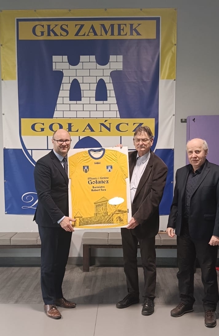 474530878_911848204494475_5704498923557031943_n.jpg [713x1094]