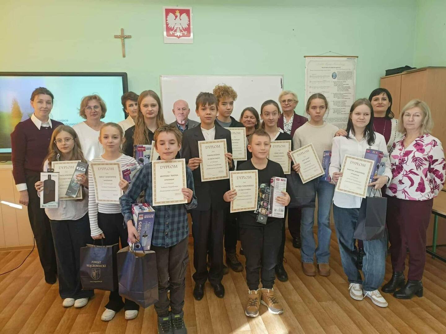 Tu powinien być opis.