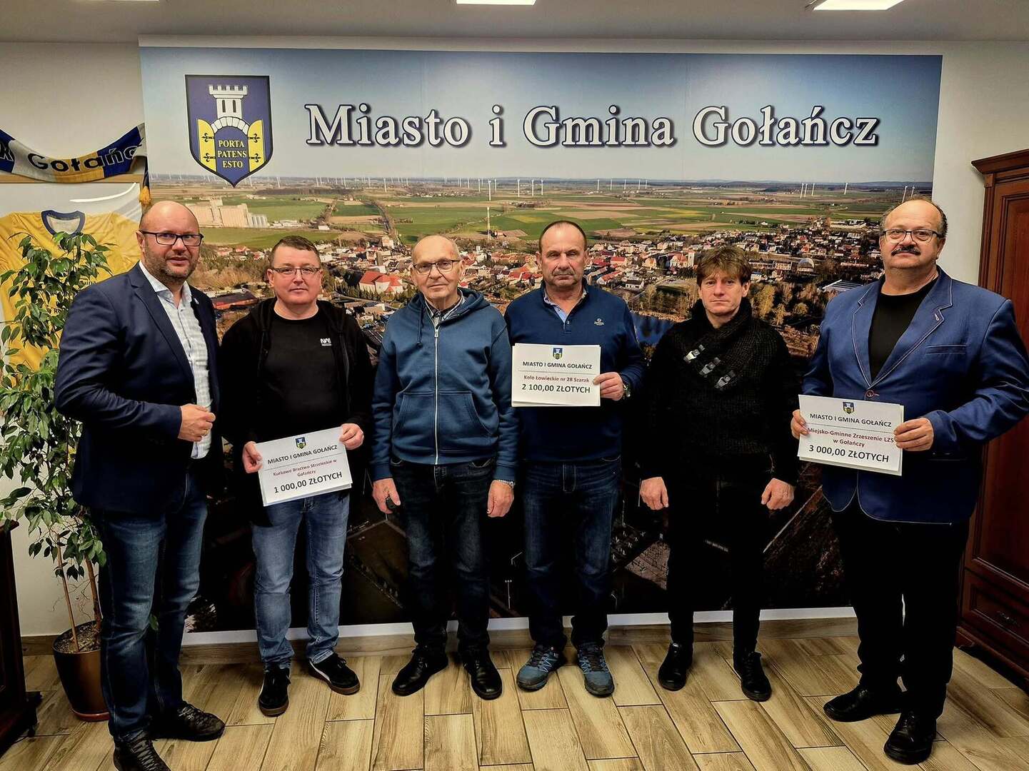 Tu powinien być opis.