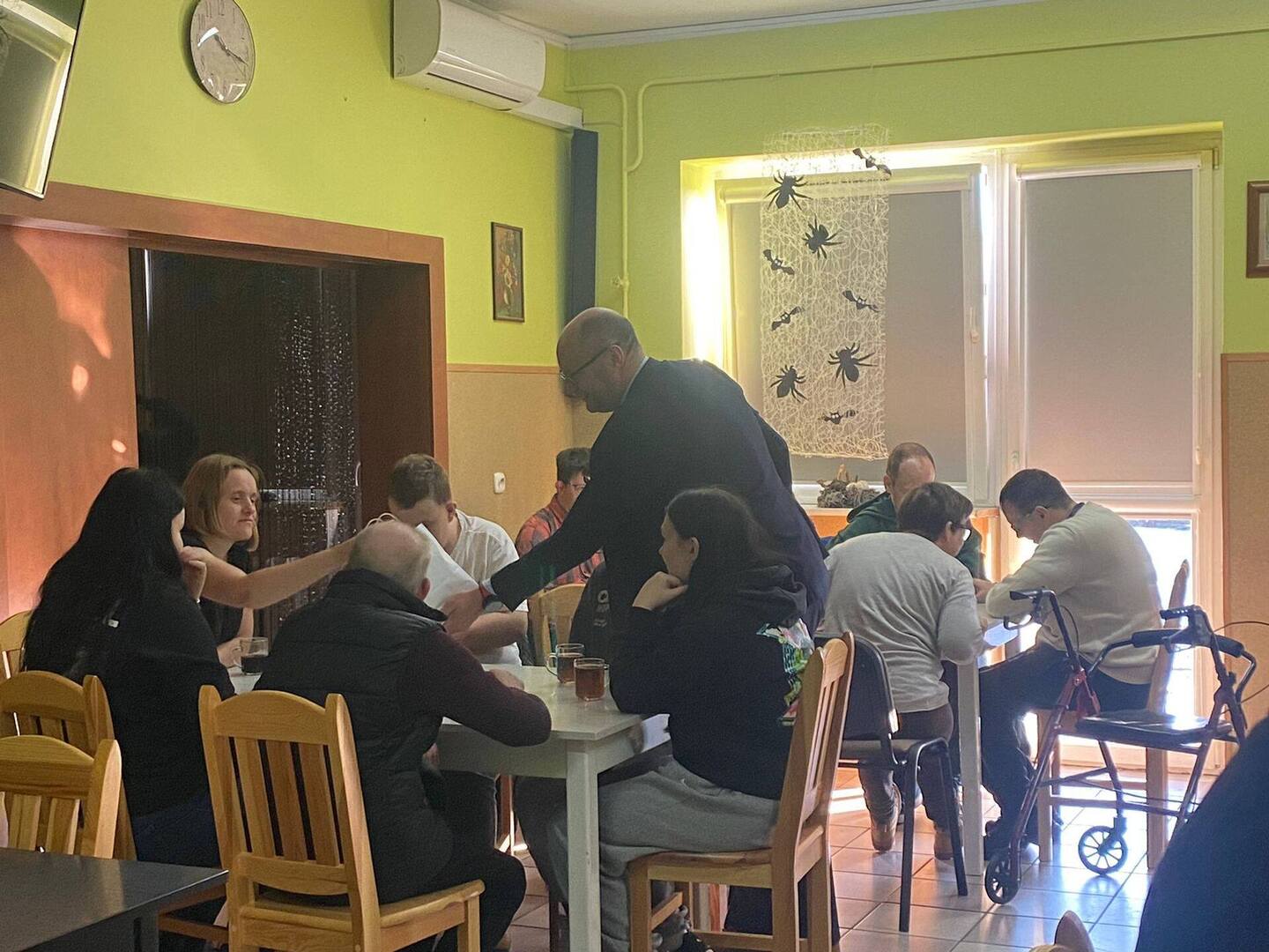 Tu powinien być opis.