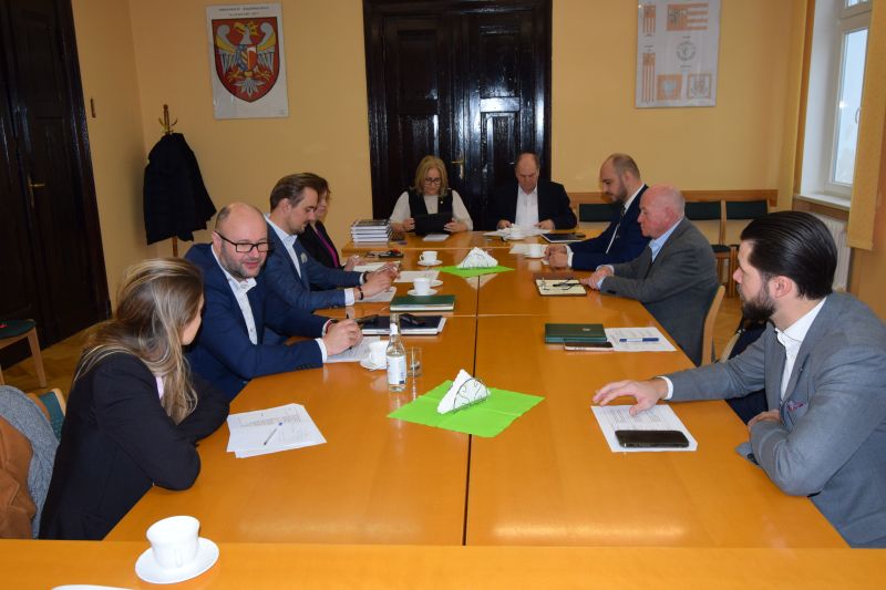 Tu powinien być opis.