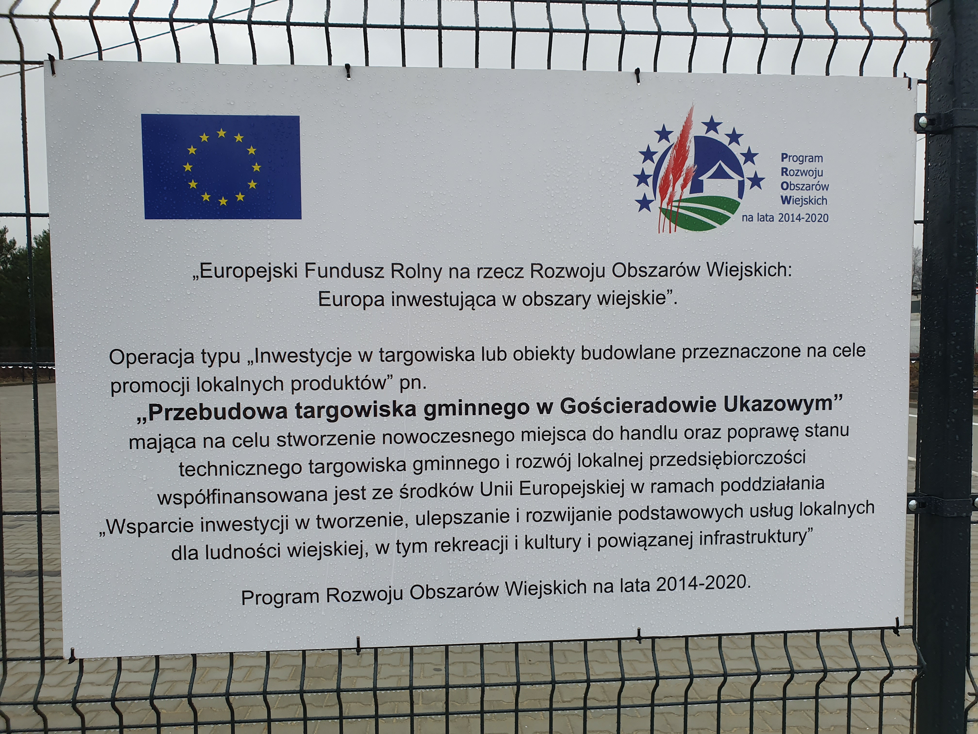 Zdjęcie tablicy informacyjnej [4032x3024]