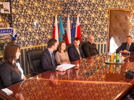 Spotkanie Pana Dominika, jego małżonki oraz przedstawicieli Urzędu miejskiego i organizatorów akcji