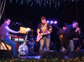 Zespół Pączki w Tłuszczu podczas występu