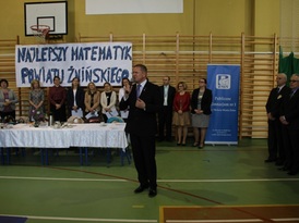 Burmistrz Żnina podczas przemówienia