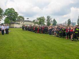 Strażacy zebrani na zawodach