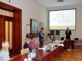 Prezentacja przedstawiana na auli Urzędu Miejskiego w Żninie