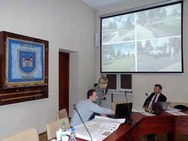 Prezentacja przedstawiana na auli Urzędu Miejskiego w Żninie