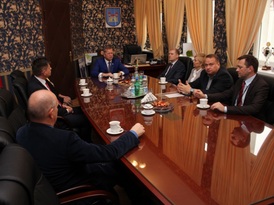 Burmistrz Żnina, delegacja Urzędu Miejskiego oraz Wicekonsul Konsulatu Generalnego Federacji Rosyjsk