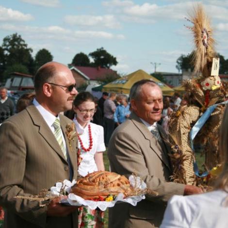 Zdjęcie z galerii Dożynki Rąbczyn 2009