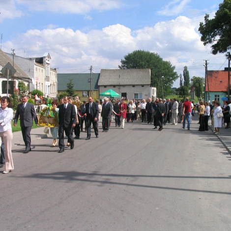 Zdjęcie z galerii Dożynki Łekno 2004