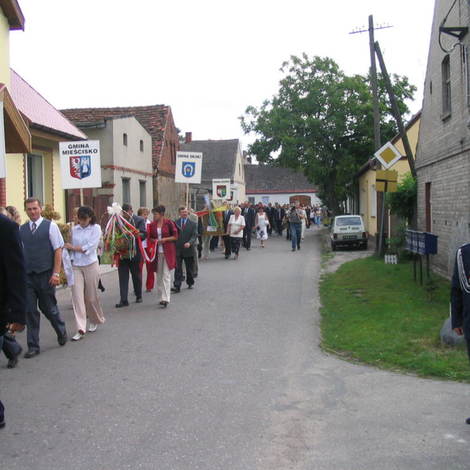 Zdjęcie z galerii Dożynki Łekno 2004