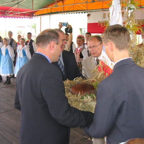Zdjęcie z galerii Dożynki Łekno 2004