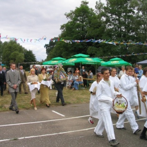Zdjęcie z galerii Dożynki Kobylec 2003