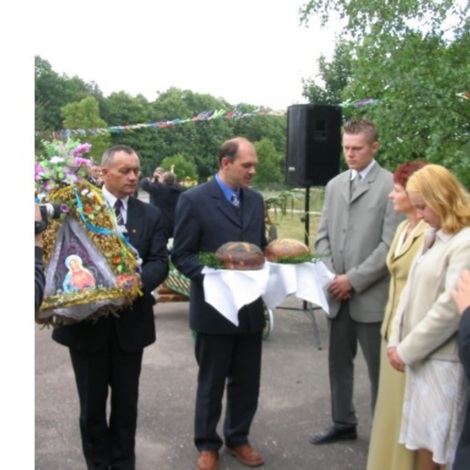 Zdjęcie z galerii Dożynki Kobylec 2003