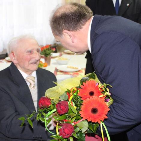 Zdjęcie z galerii 100. Urodziny Pana Józefa Szyińskiego
